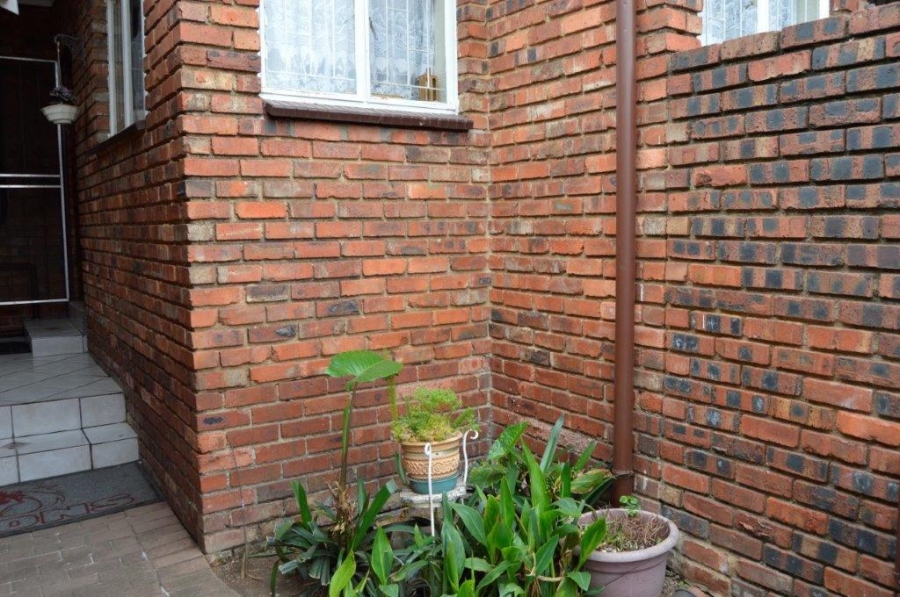 3 Bedroom Property for Sale in Birchleigh Gauteng