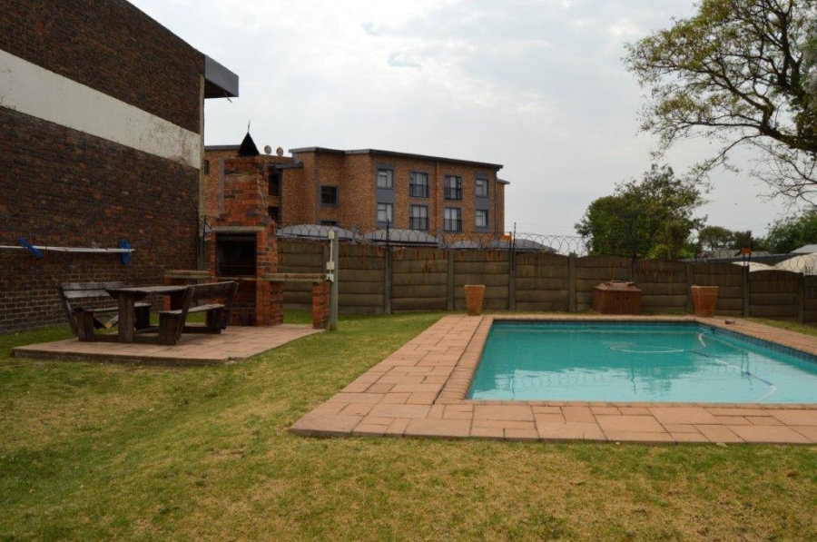 3 Bedroom Property for Sale in Birchleigh Gauteng