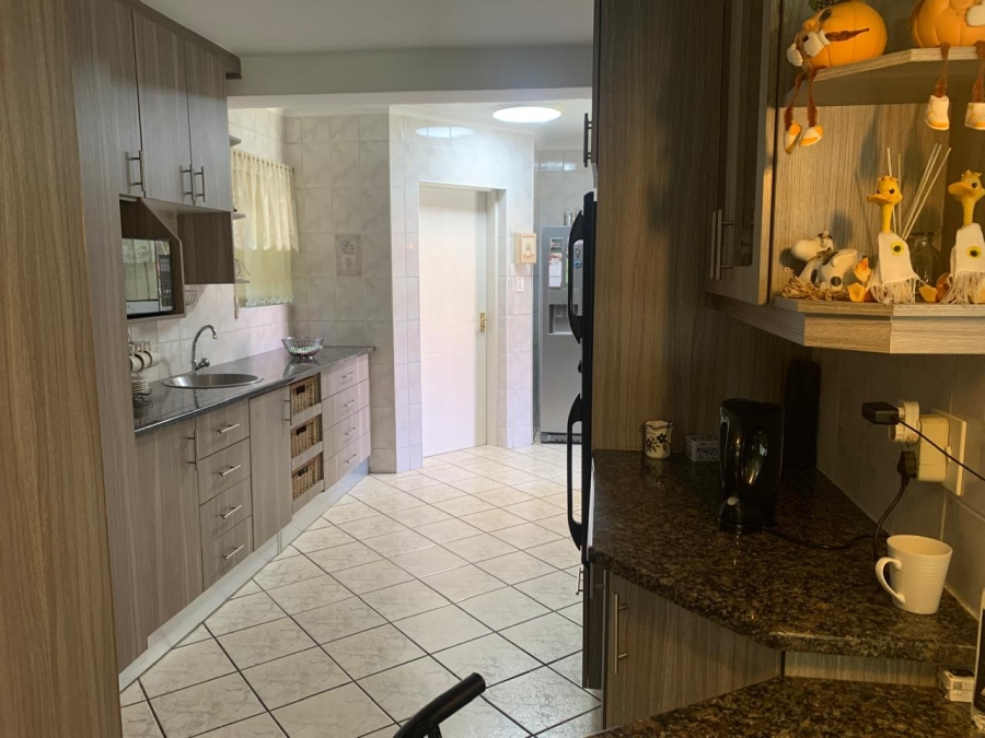 4 Bedroom Property for Sale in Van Riebeeck Park Gauteng