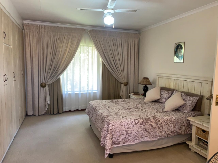 4 Bedroom Property for Sale in Van Riebeeck Park Gauteng