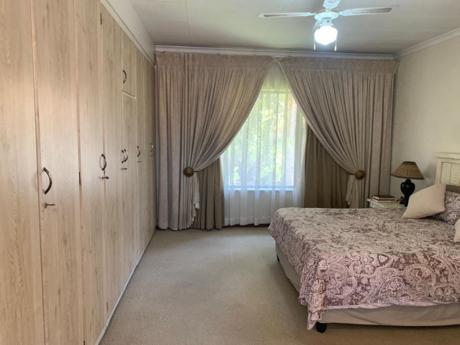 4 Bedroom Property for Sale in Van Riebeeck Park Gauteng