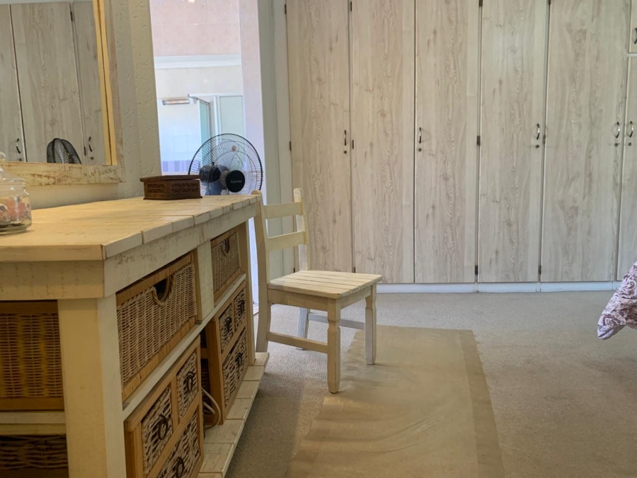 4 Bedroom Property for Sale in Van Riebeeck Park Gauteng