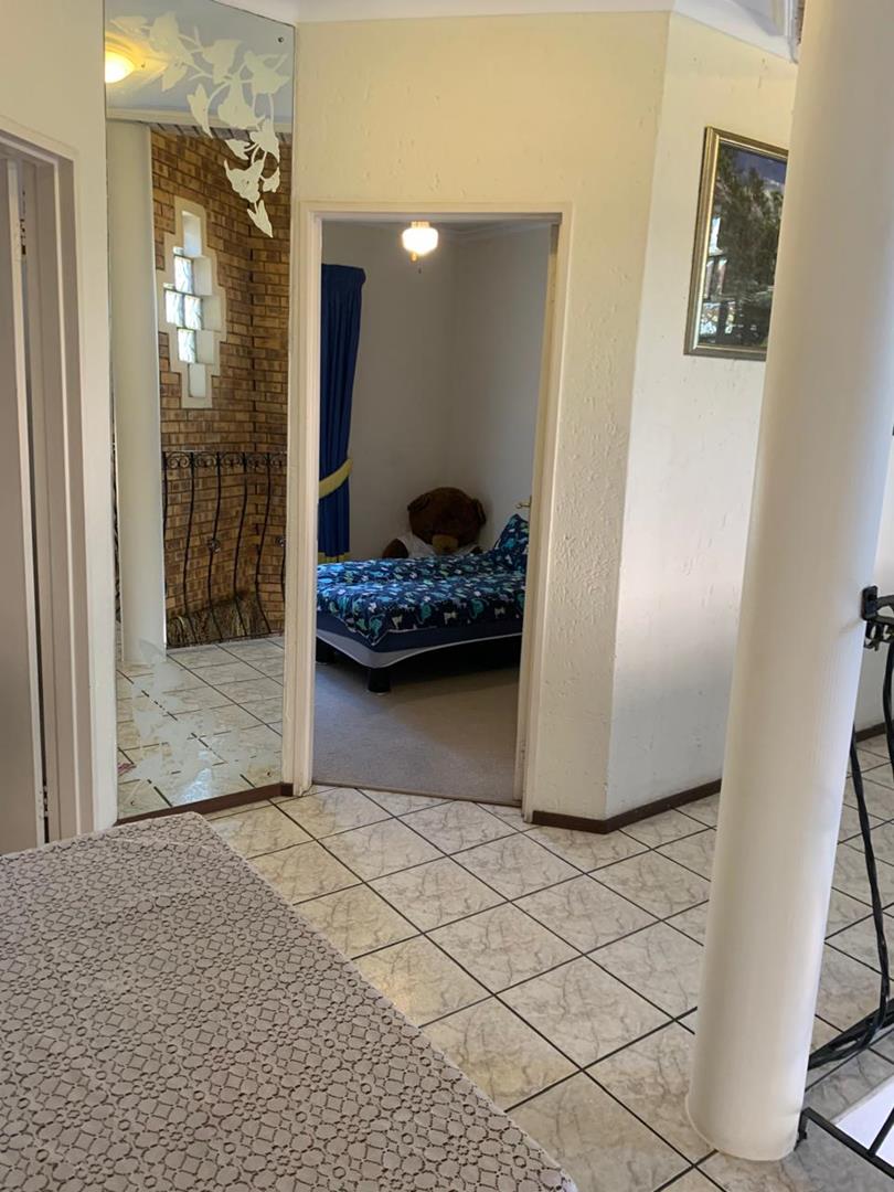 4 Bedroom Property for Sale in Van Riebeeck Park Gauteng