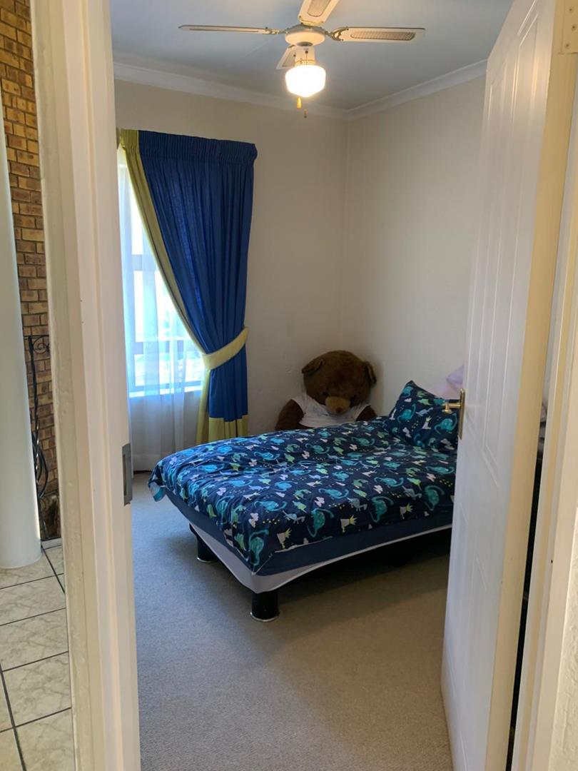 4 Bedroom Property for Sale in Van Riebeeck Park Gauteng