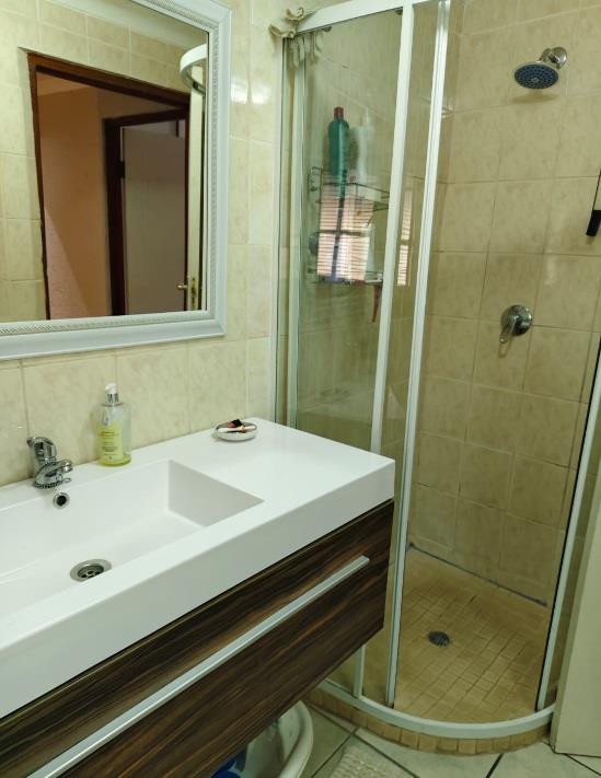 3 Bedroom Property for Sale in Glen Marais Gauteng