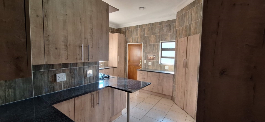5 Bedroom Property for Sale in South Crest Gauteng