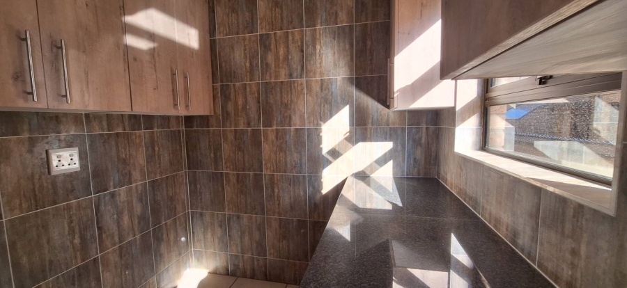 5 Bedroom Property for Sale in South Crest Gauteng