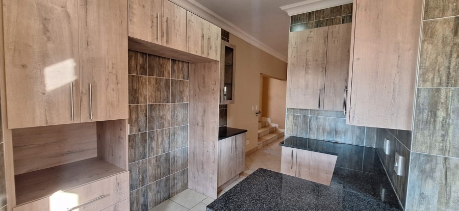 5 Bedroom Property for Sale in South Crest Gauteng