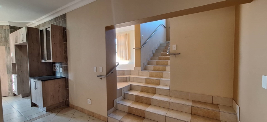 5 Bedroom Property for Sale in South Crest Gauteng