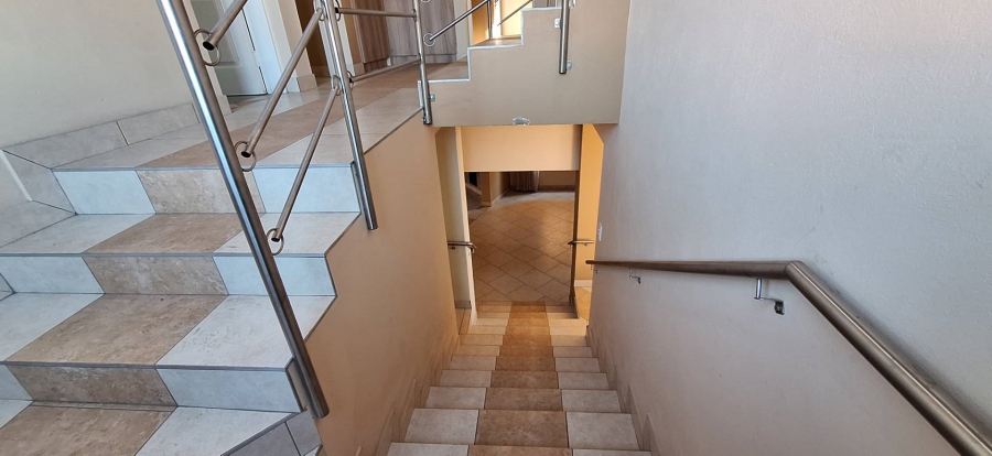 5 Bedroom Property for Sale in South Crest Gauteng