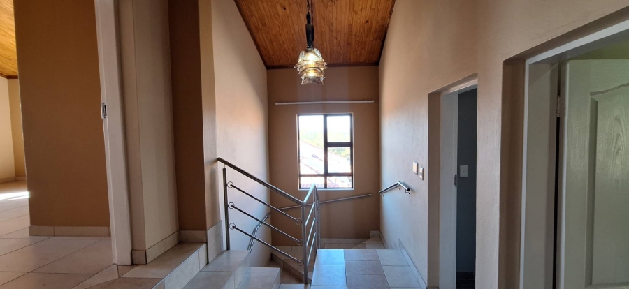 5 Bedroom Property for Sale in South Crest Gauteng