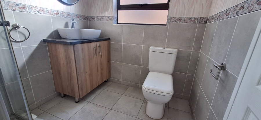 5 Bedroom Property for Sale in South Crest Gauteng