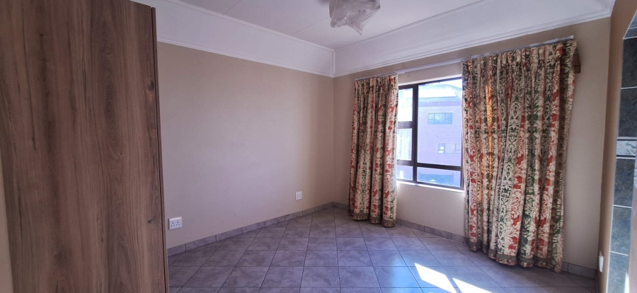 5 Bedroom Property for Sale in South Crest Gauteng