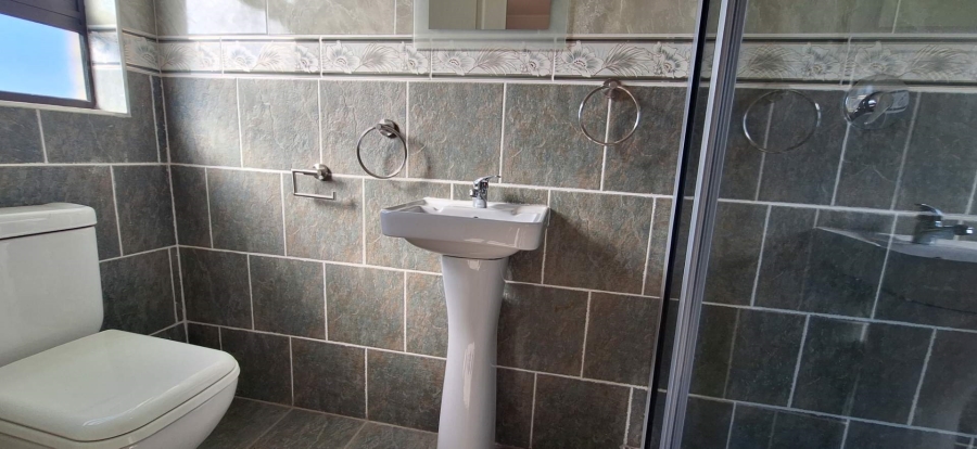 5 Bedroom Property for Sale in South Crest Gauteng