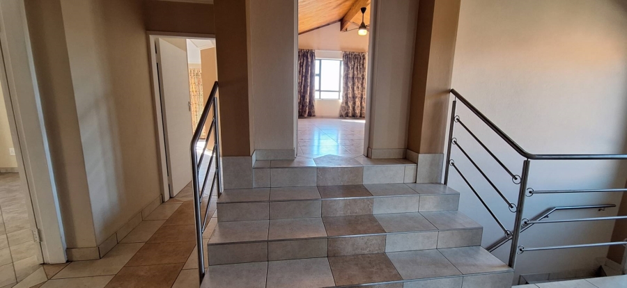5 Bedroom Property for Sale in South Crest Gauteng