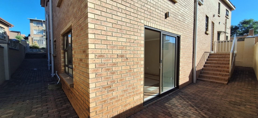 5 Bedroom Property for Sale in South Crest Gauteng