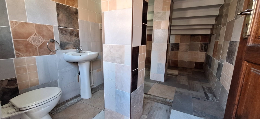 5 Bedroom Property for Sale in South Crest Gauteng
