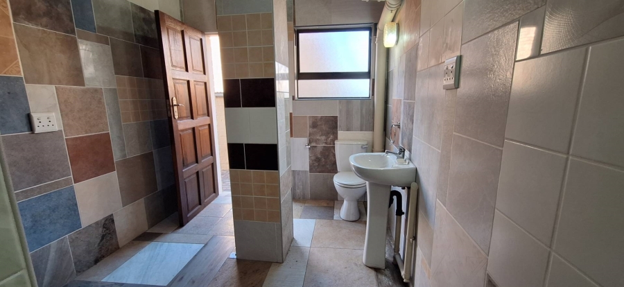 5 Bedroom Property for Sale in South Crest Gauteng