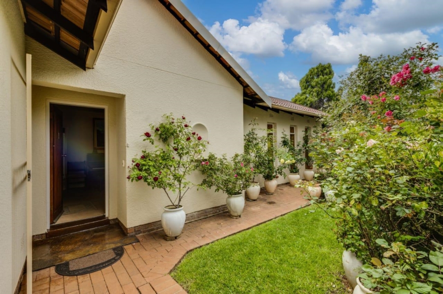 3 Bedroom Property for Sale in Mulbarton Gauteng