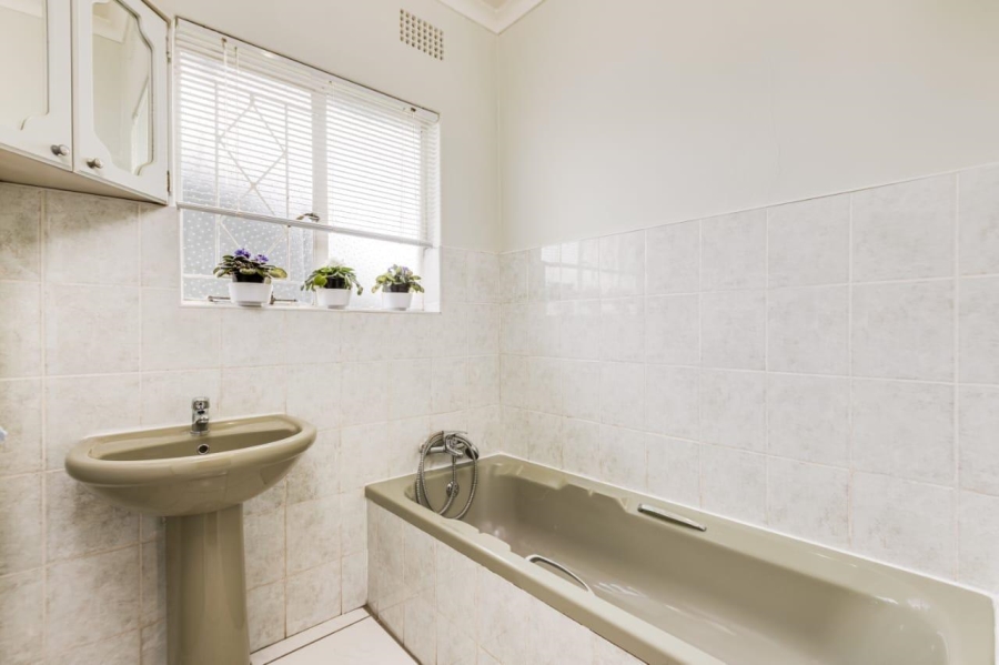 3 Bedroom Property for Sale in Mulbarton Gauteng