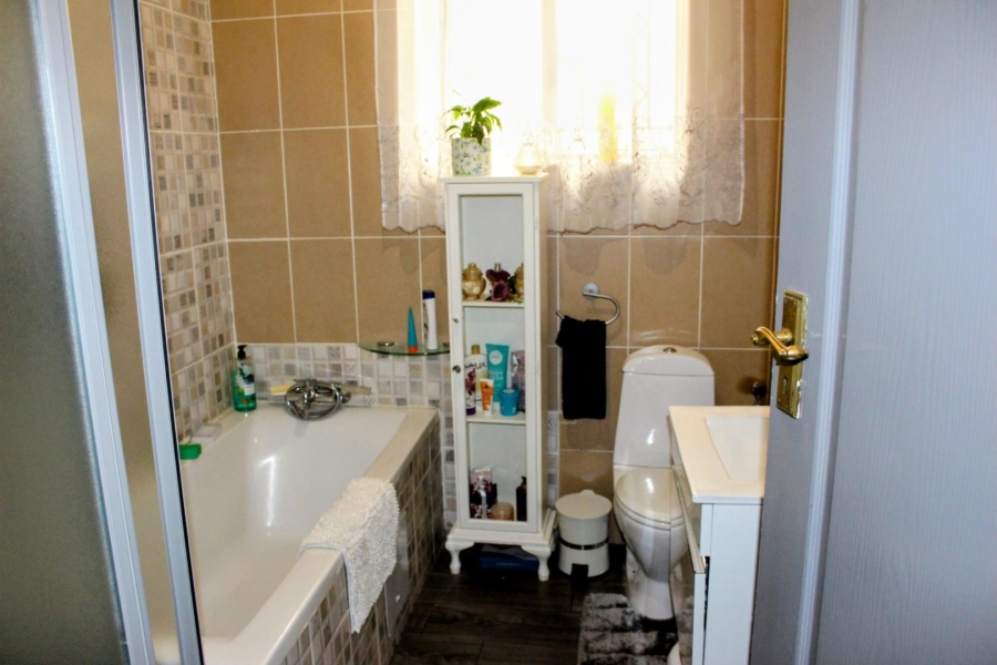 3 Bedroom Property for Sale in Rosettenville Gauteng