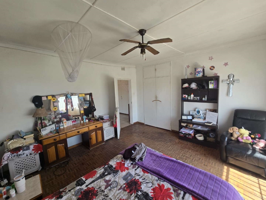 4 Bedroom Property for Sale in Glenanda Gauteng