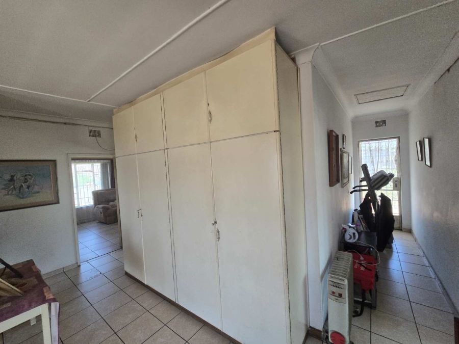 4 Bedroom Property for Sale in Glenanda Gauteng