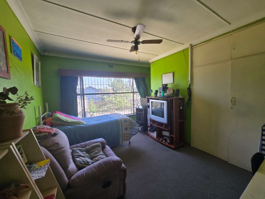 4 Bedroom Property for Sale in Glenanda Gauteng