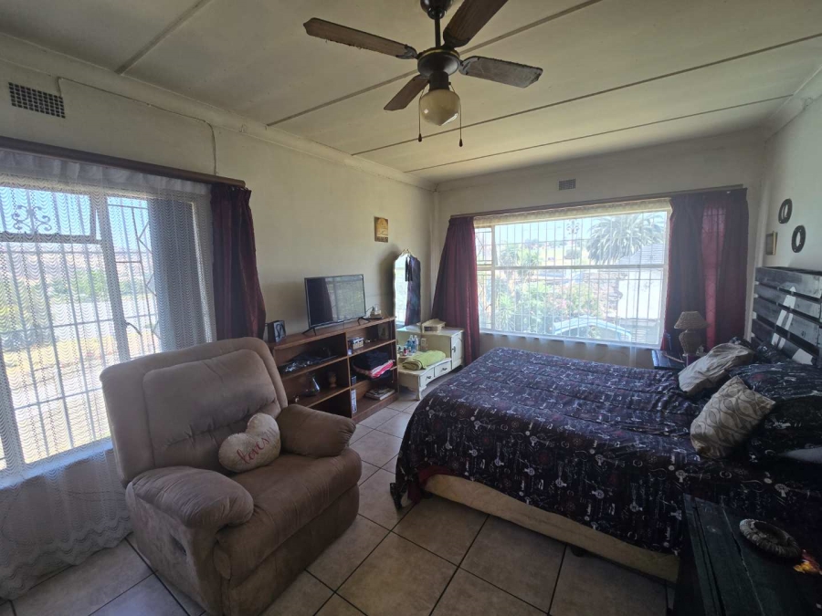 4 Bedroom Property for Sale in Glenanda Gauteng