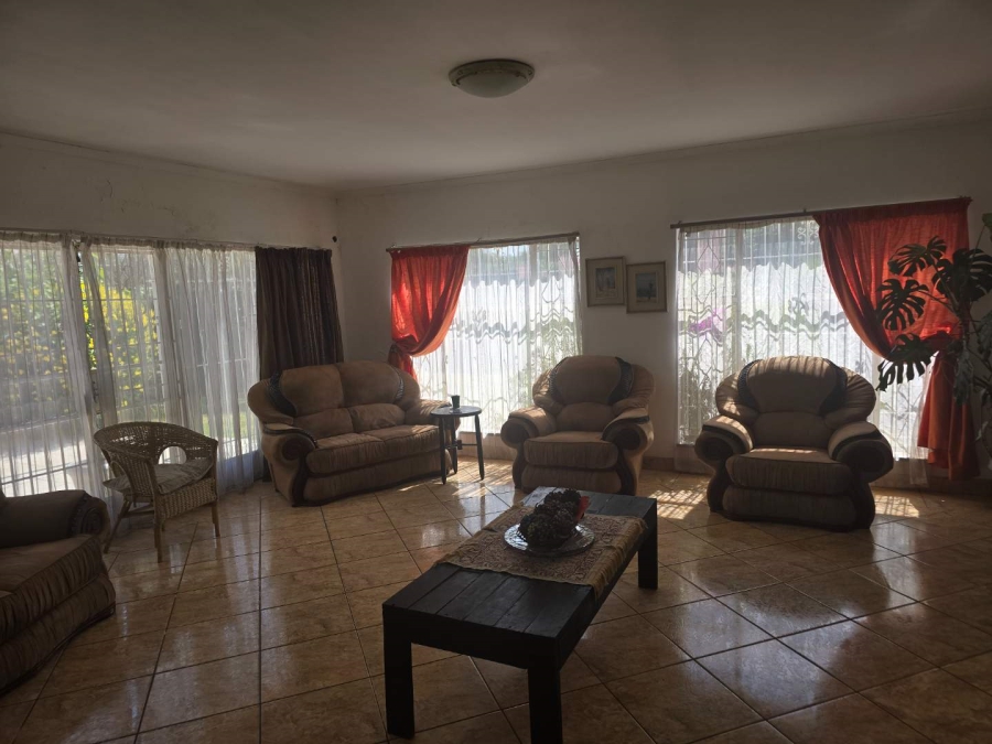4 Bedroom Property for Sale in Glenanda Gauteng