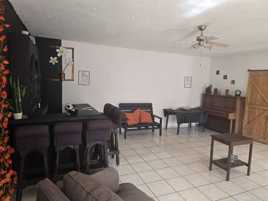 4 Bedroom Property for Sale in Glenanda Gauteng