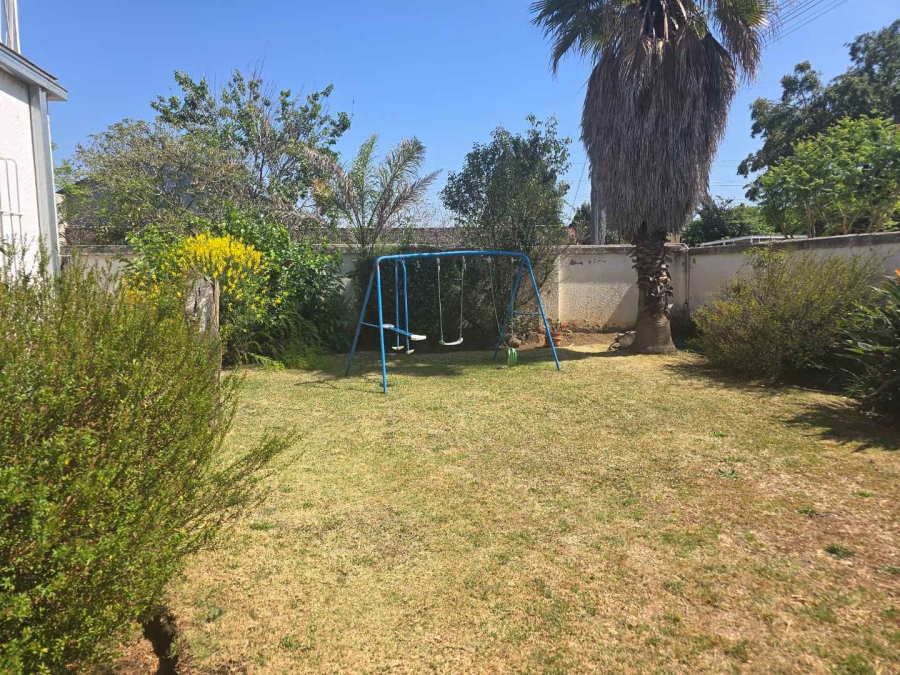 4 Bedroom Property for Sale in Glenanda Gauteng