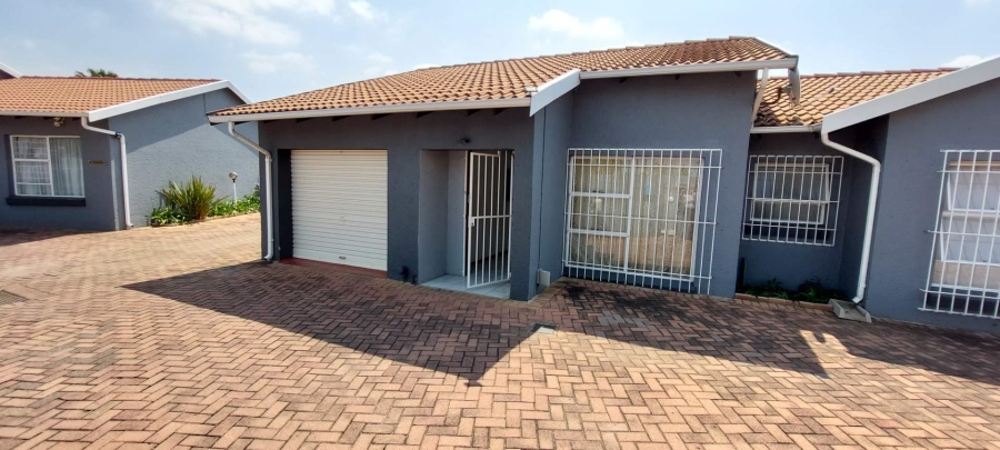 3 Bedroom Property for Sale in Raceview Gauteng