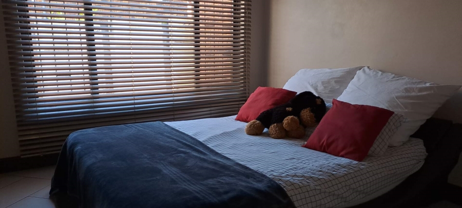 3 Bedroom Property for Sale in Glenvista Gauteng