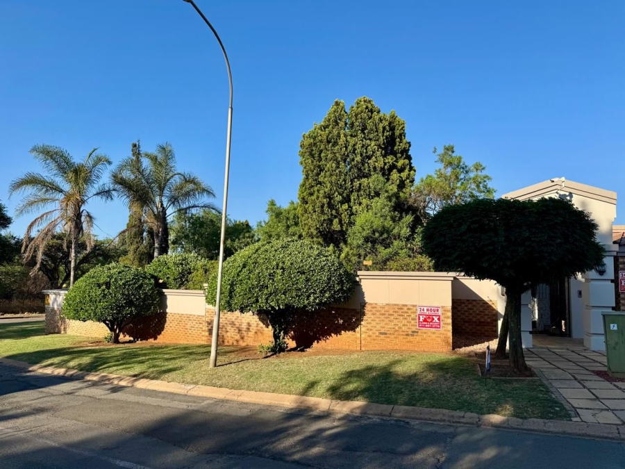 3 Bedroom Property for Sale in Glenvista Gauteng
