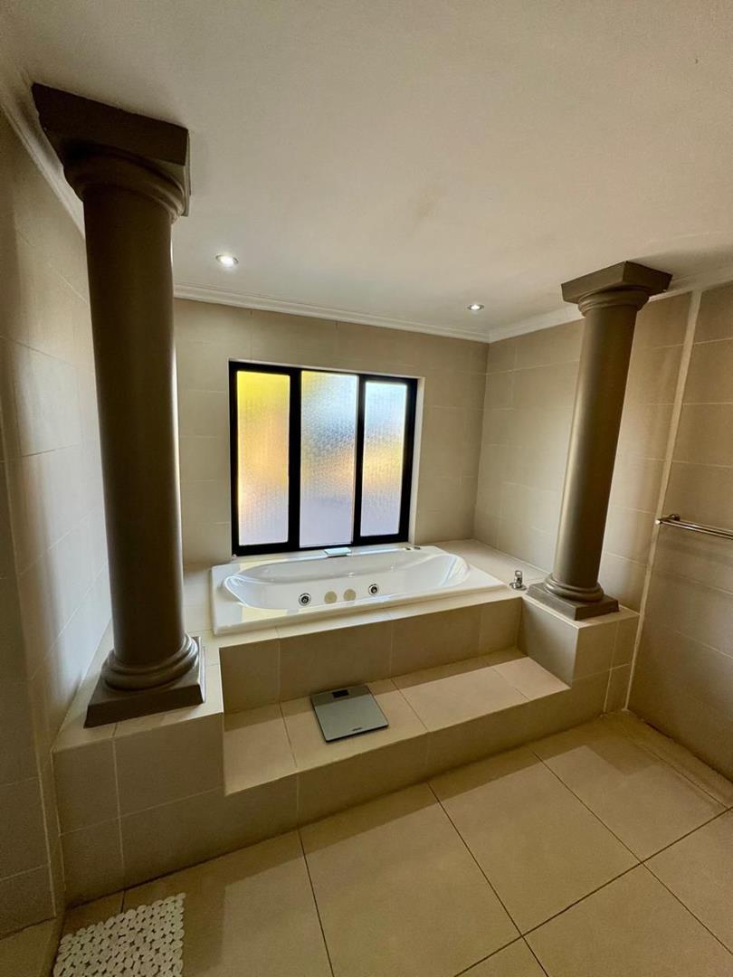 3 Bedroom Property for Sale in Glenvista Gauteng