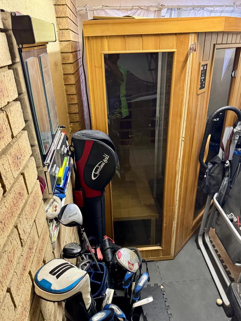 3 Bedroom Property for Sale in Glenvista Gauteng