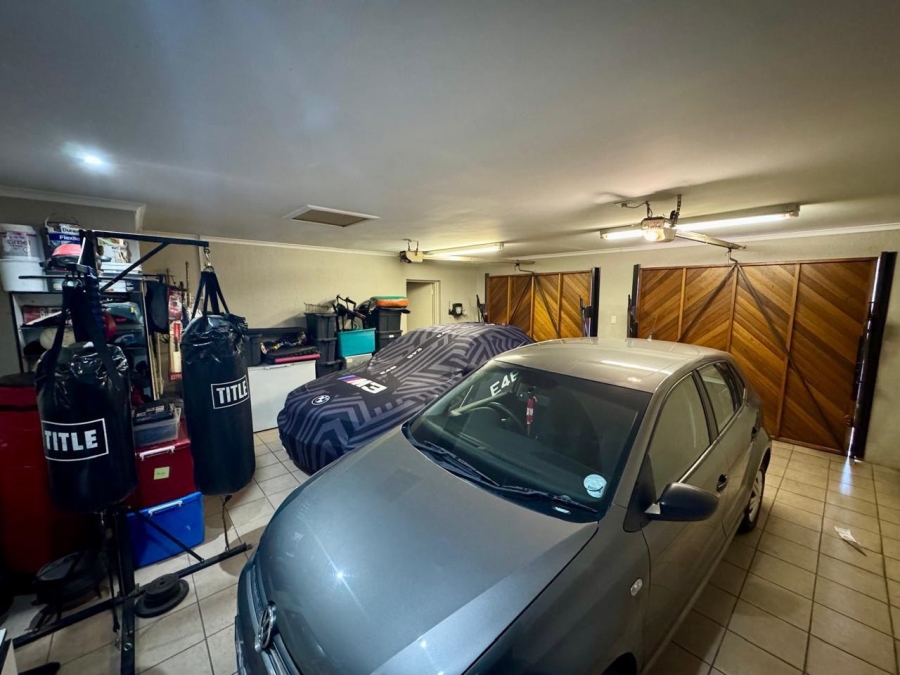 3 Bedroom Property for Sale in Glenvista Gauteng