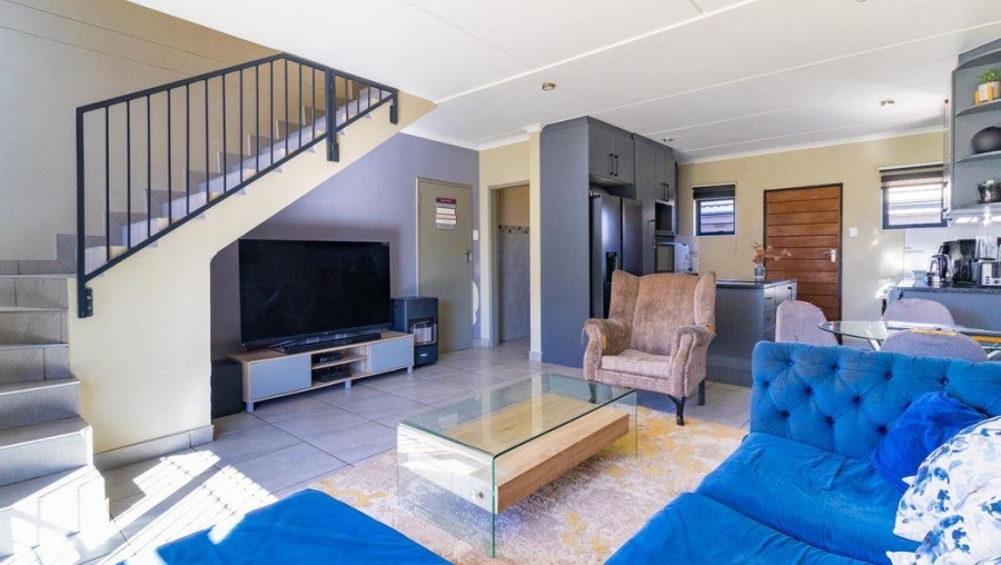 4 Bedroom Property for Sale in Albertsdal Gauteng