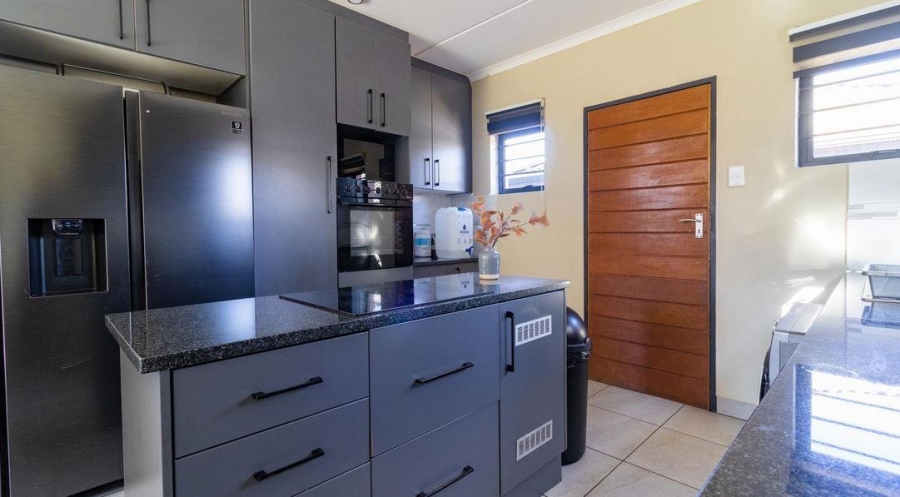 4 Bedroom Property for Sale in Albertsdal Gauteng