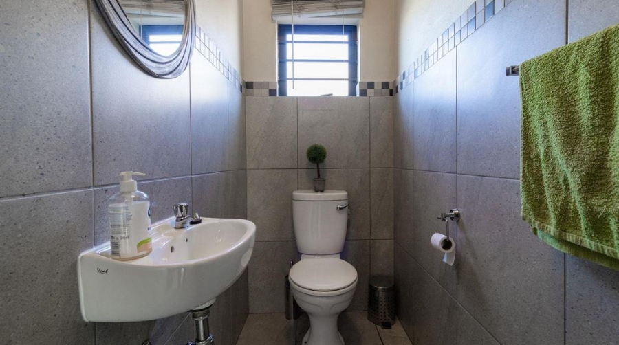 4 Bedroom Property for Sale in Albertsdal Gauteng