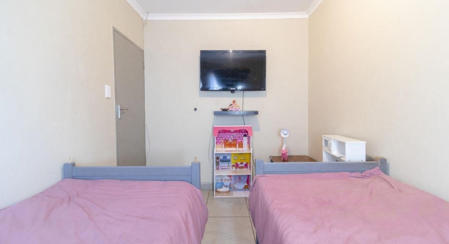 4 Bedroom Property for Sale in Albertsdal Gauteng