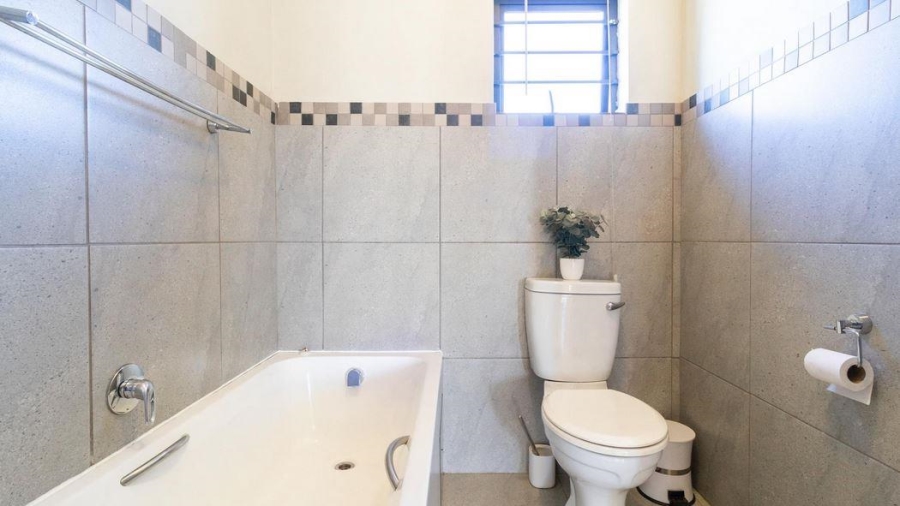 4 Bedroom Property for Sale in Albertsdal Gauteng