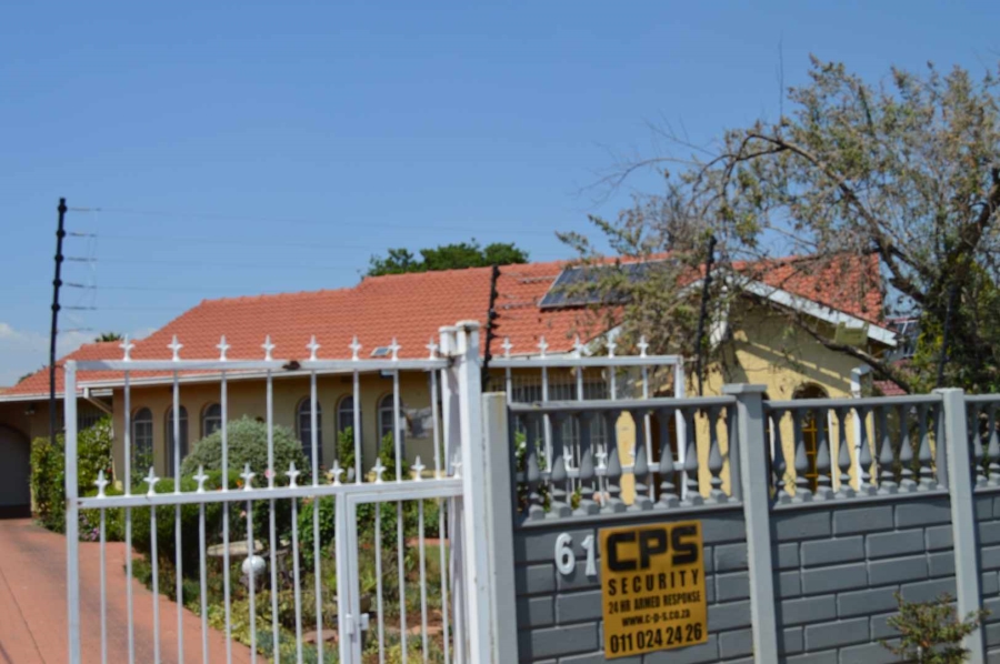 3 Bedroom Property for Sale in Verwoerdpark Gauteng