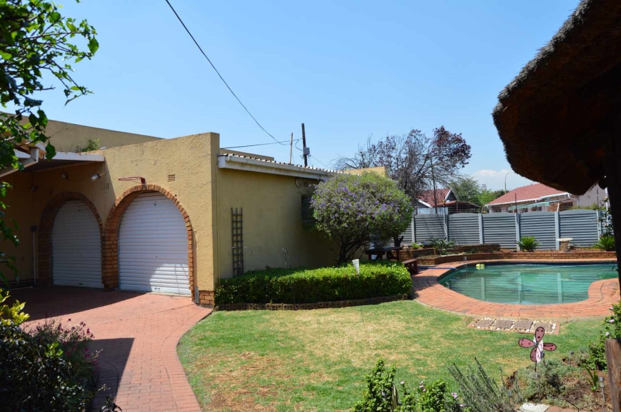 3 Bedroom Property for Sale in Verwoerdpark Gauteng