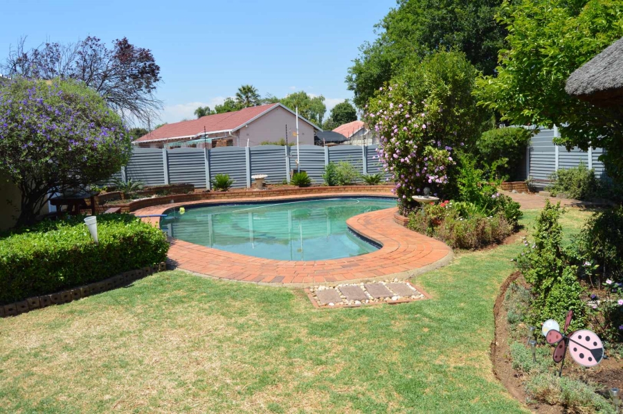 3 Bedroom Property for Sale in Verwoerdpark Gauteng
