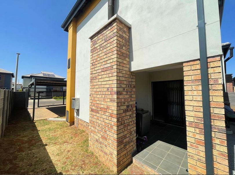 3 Bedroom Property for Sale in Albertsdal Gauteng