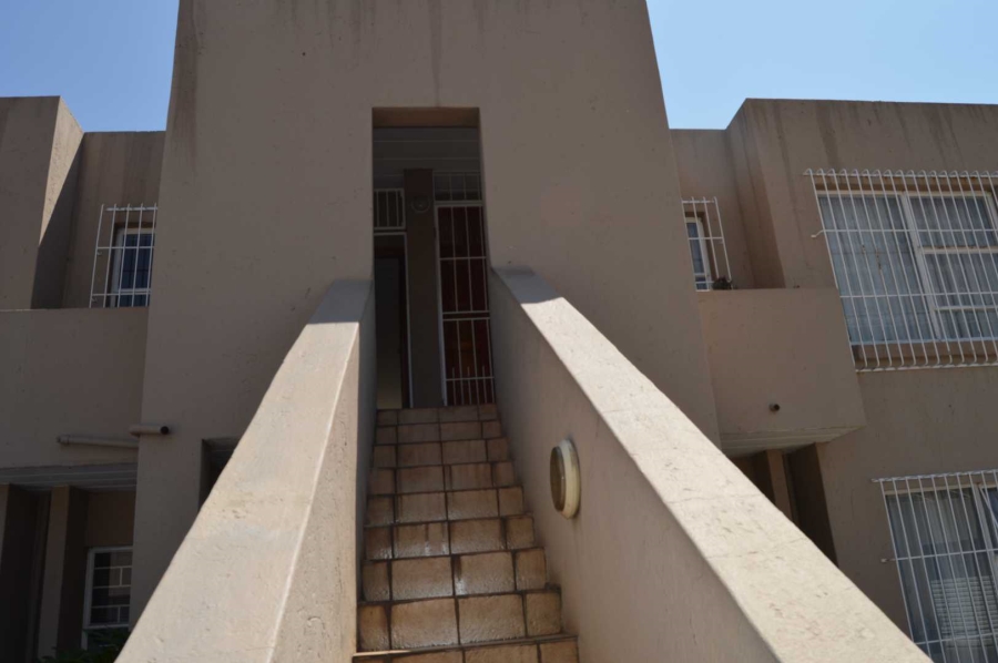 2 Bedroom Property for Sale in New Redruth Gauteng