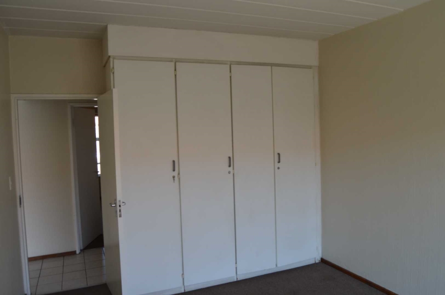 2 Bedroom Property for Sale in New Redruth Gauteng