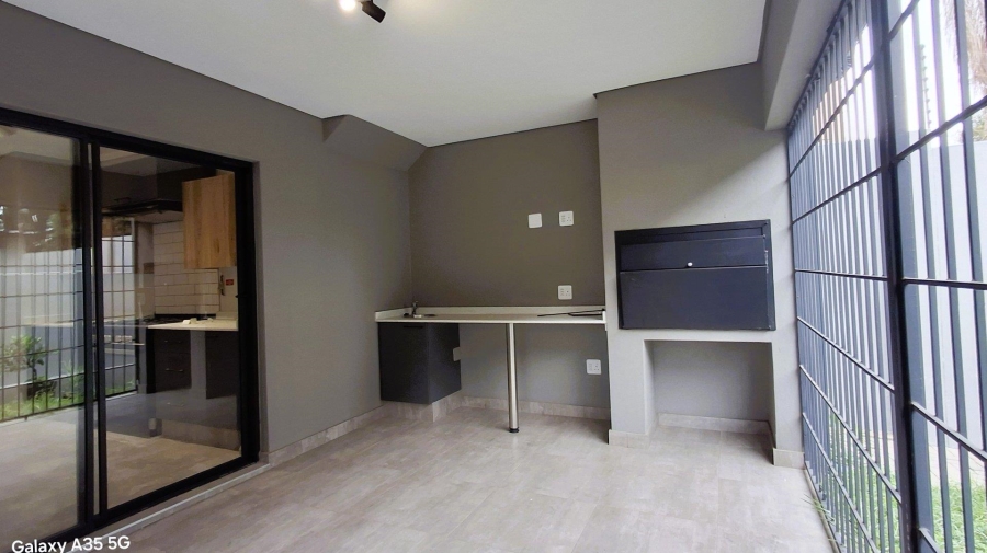 To Let 3 Bedroom Property for Rent in Ashlea Gardens Gauteng
